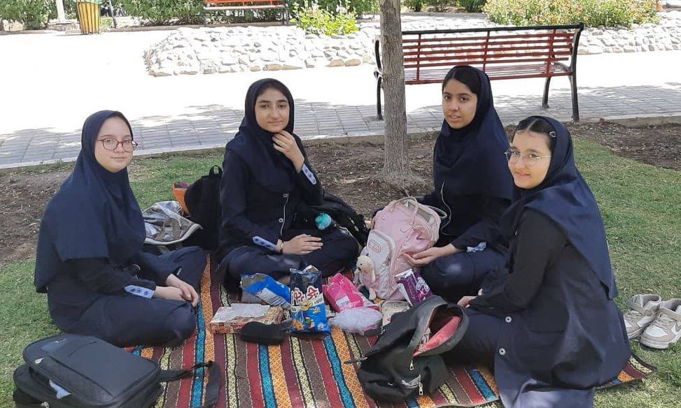 دبیرستان غیر دولتی دخترانه بهجت 